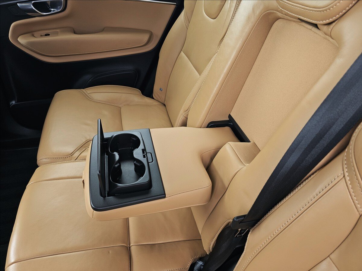 Volvo XC90 SUV 2,0 l 184 kw