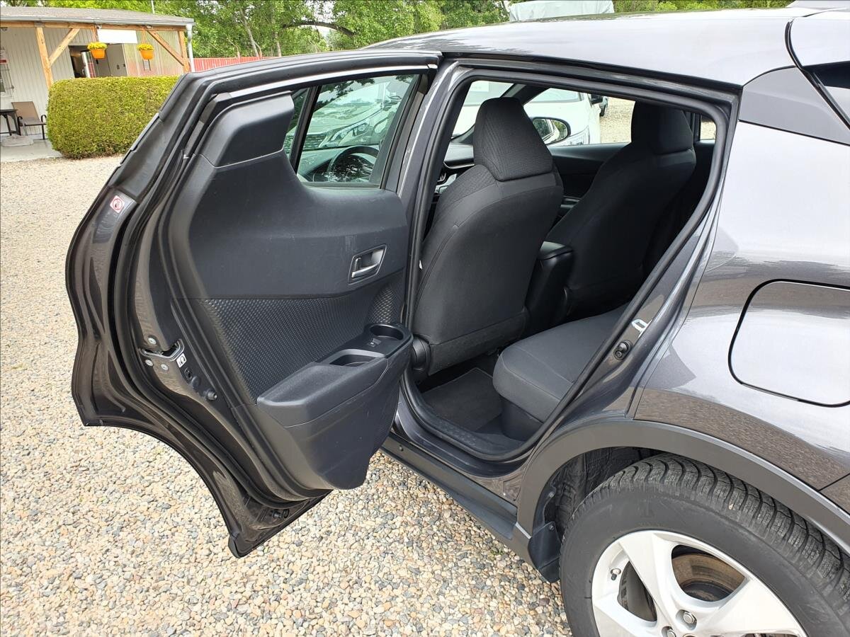 Toyota C-HR Hatchback 1,8 l 72 kw