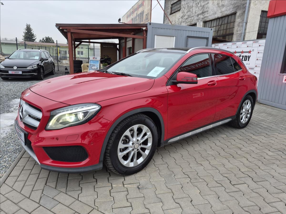 Mercedes-Benz GLA SUV / Terénní 1,6 l 115 kw