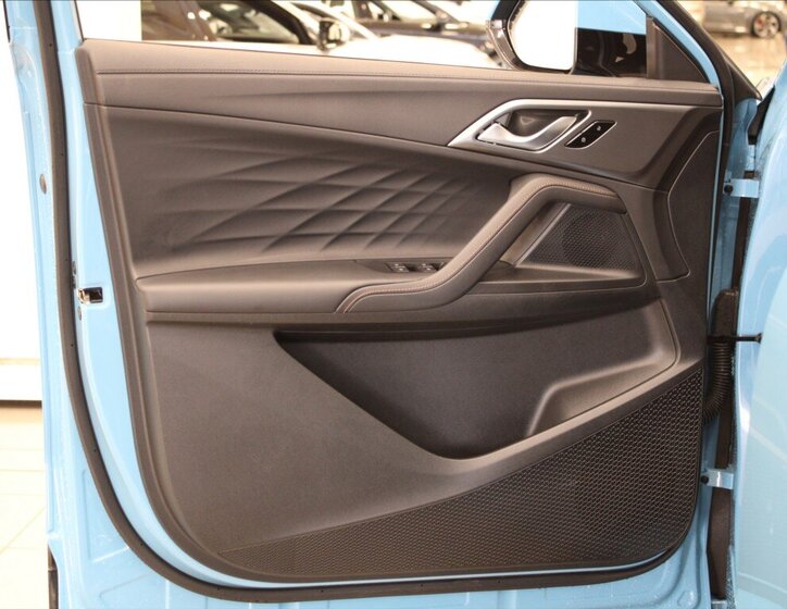 MG HS SUV 1,5 l 200 kw