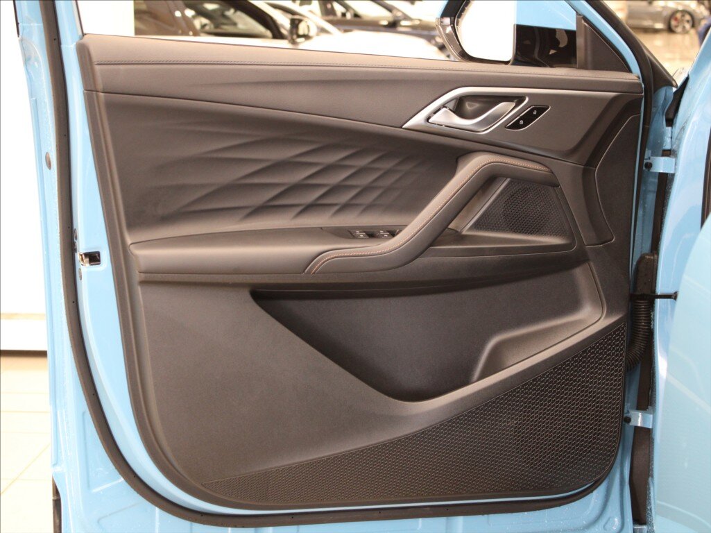 MG HS SUV 1,5 l 200 kw