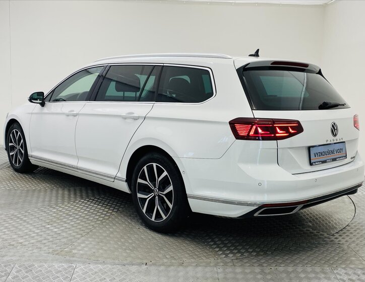 Volkswagen Passat 25