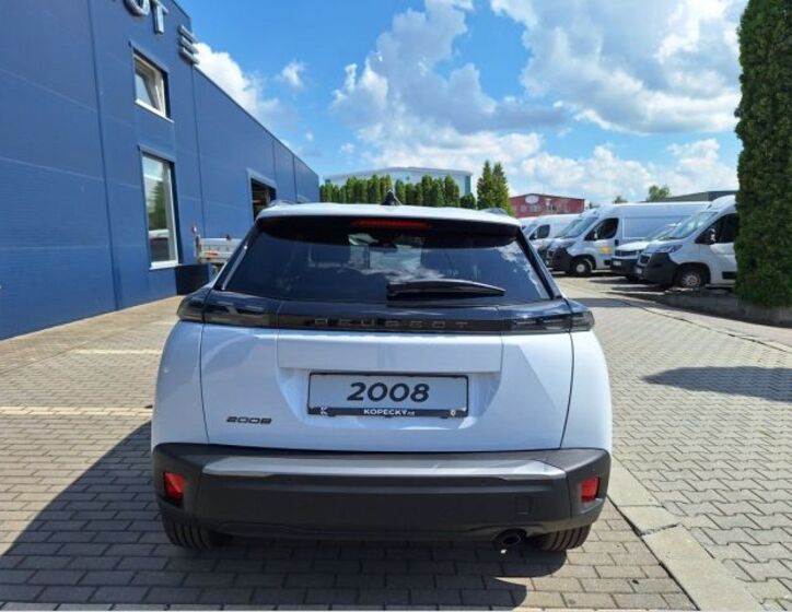 Peugeot 2008 4