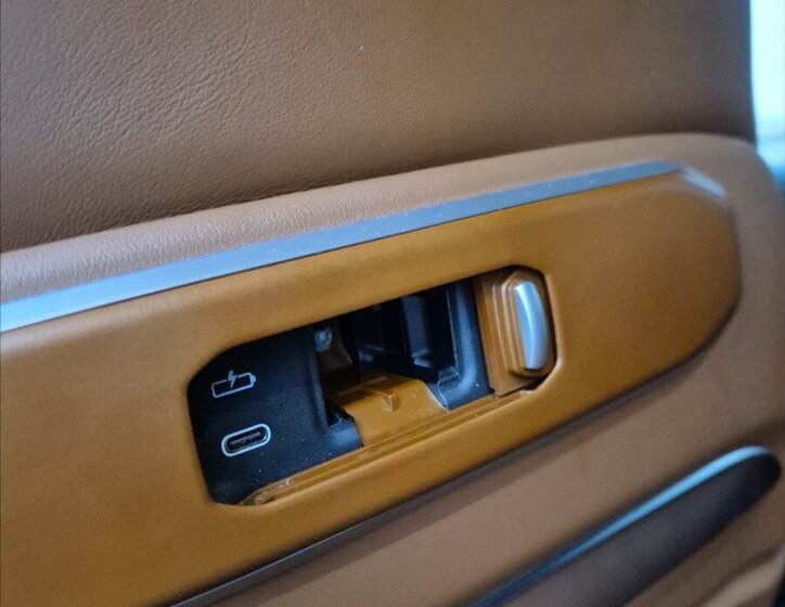 BMW X7 SUV / Terénní 3,0 l 250 kw