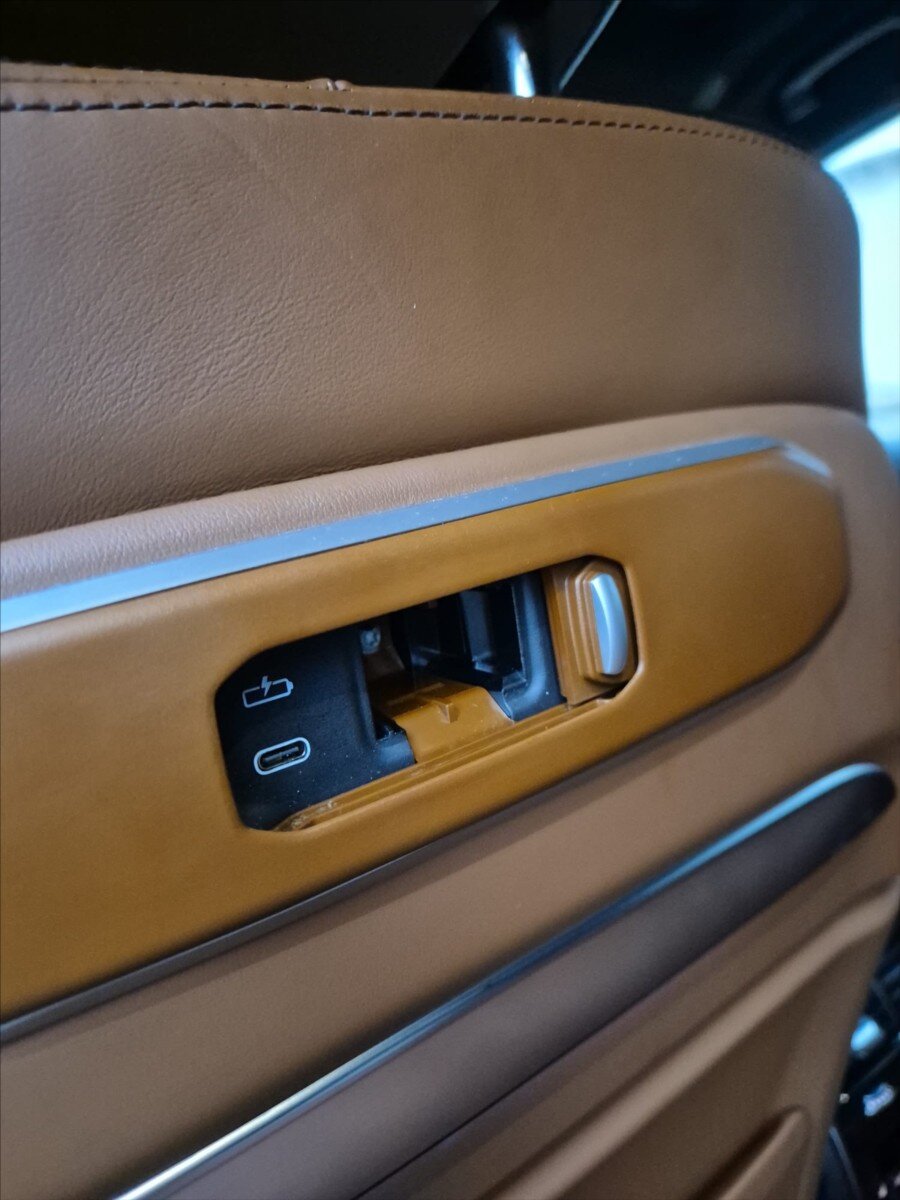 BMW X7 SUV / Terénní 3,0 l 250 kw