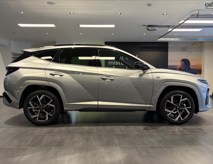 Hyundai Tucson SUV 1,6 l 176 kw