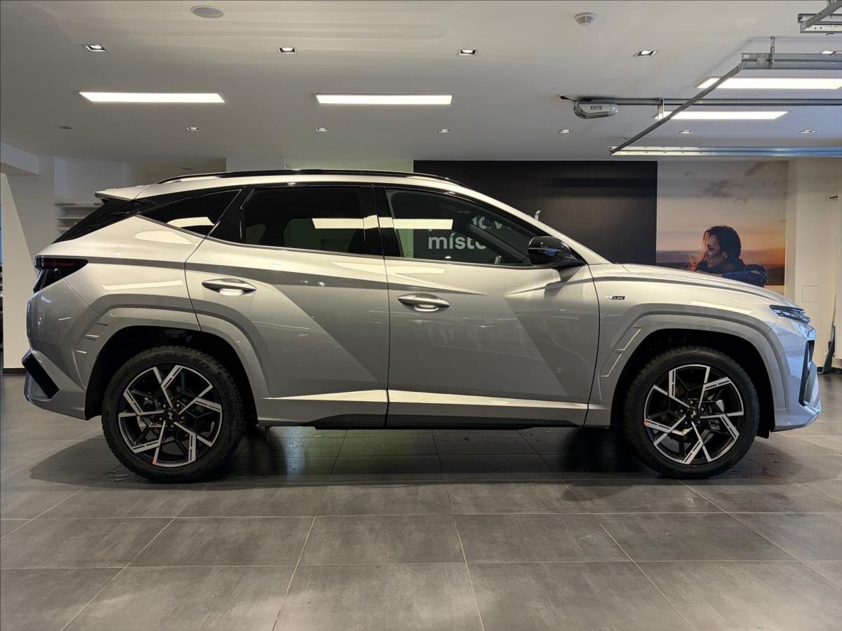 Hyundai Tucson SUV 1,6 l 176 kw