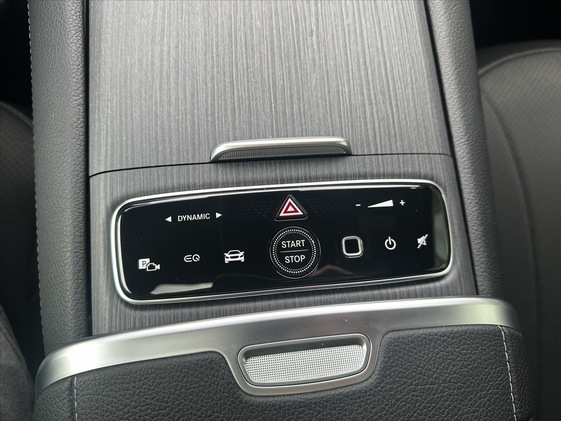 Mercedes-Benz EQE SUV / Terénní 0,0 300 kw