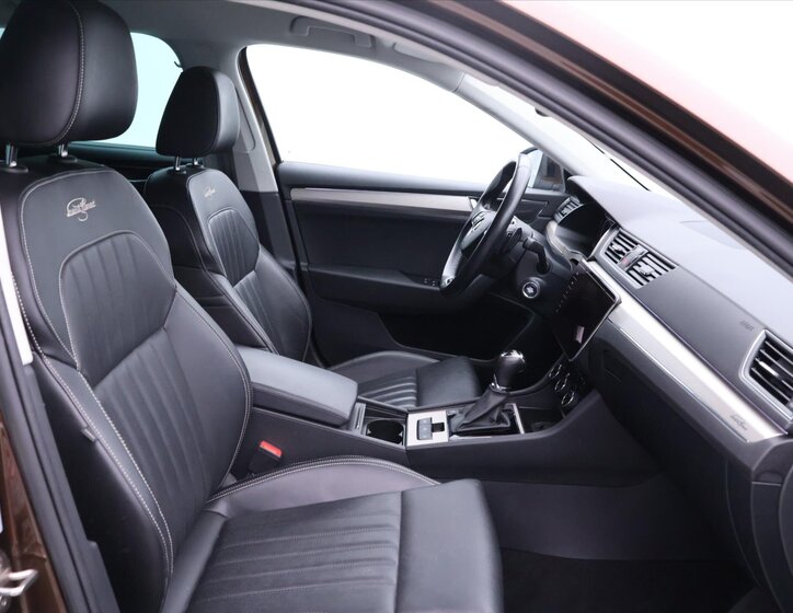 Škoda Superb Kombi 2,0 l 110 kw