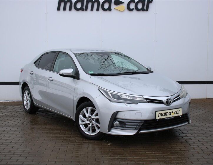 Toyota Corolla Sedan / Limuzína 1,6 l 97 kw