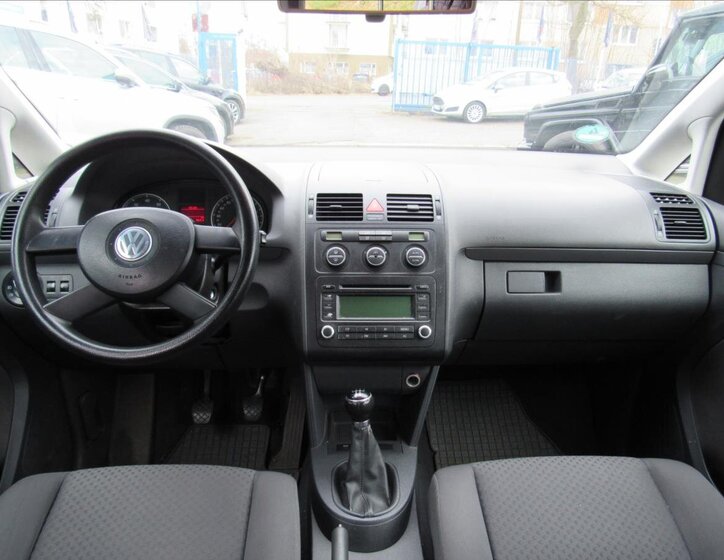 Volkswagen Touran Kombi 1,6 l 75 kw