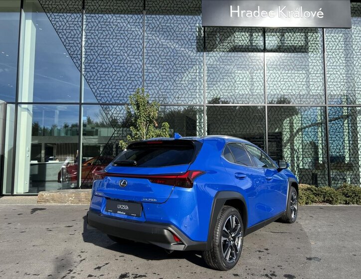 Lexus UX 250h CUV 2,0 l 135 kw
