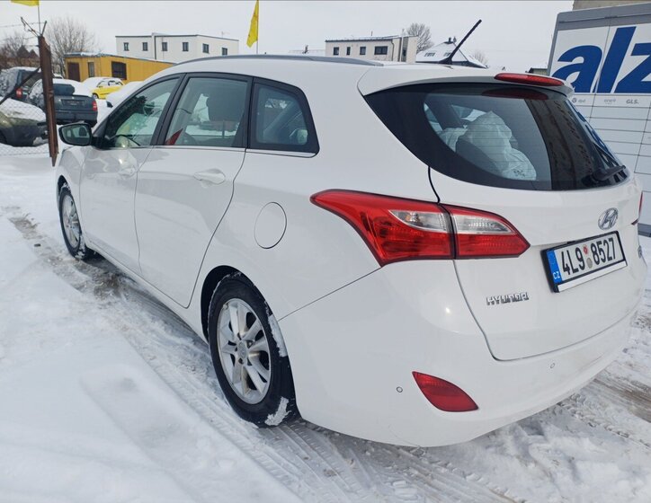 Hyundai i30 Kombi 1,6 l 81 kw