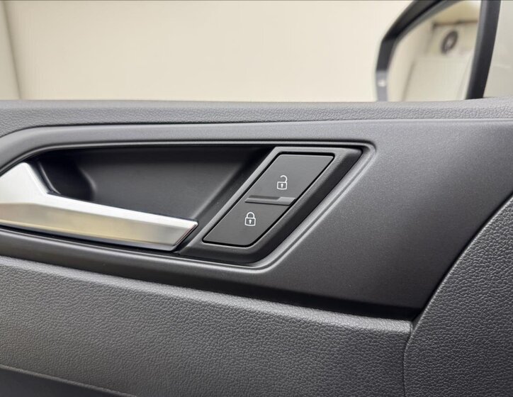 Volkswagen Polo Hatchback 999,0 59 kw