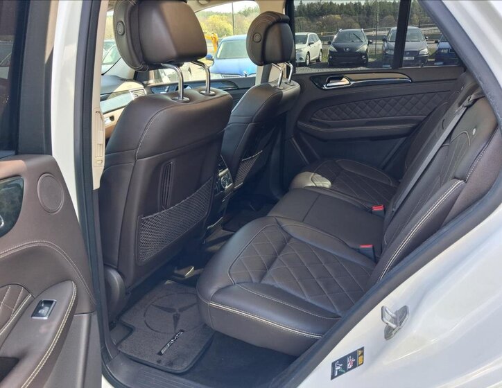 Mercedes-Benz GLE Kombi 3,0 l 270 kw