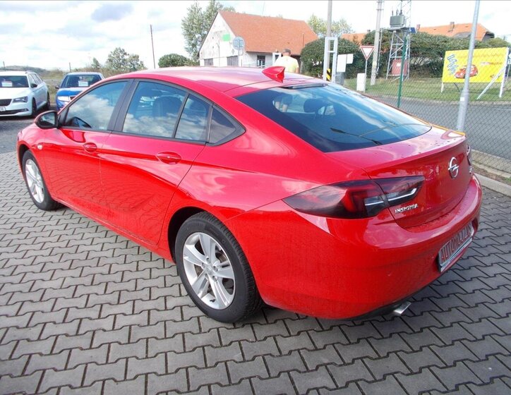 Opel Insignia Hatchback 2,0 l 125 kw