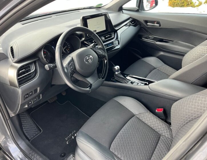 Toyota C-HR 14