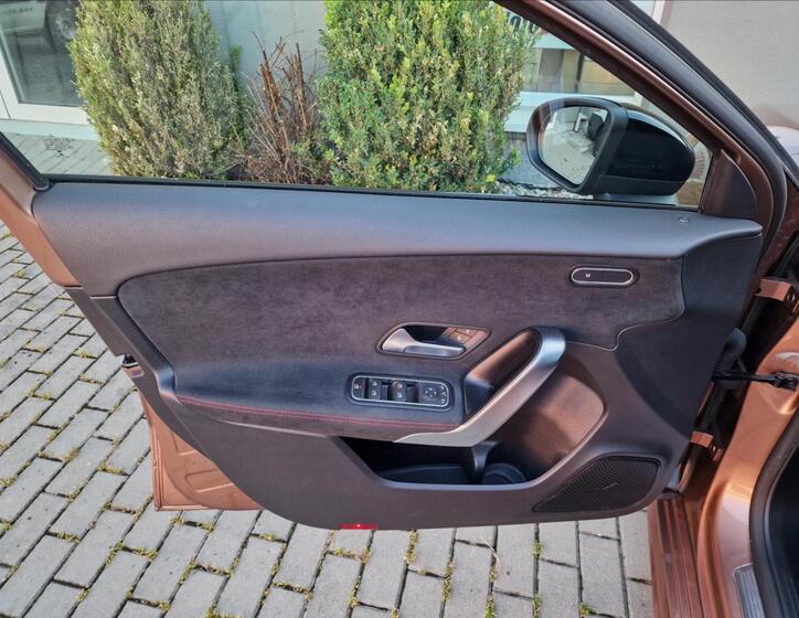 Mercedes-Benz Třídy A 39