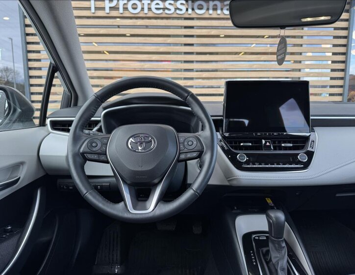 Toyota Corolla Sedan / Limuzína 1,8 l 72 kw