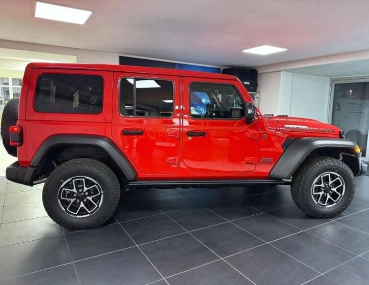 Jeep Wrangler Kombi 2,0 l 200 kw