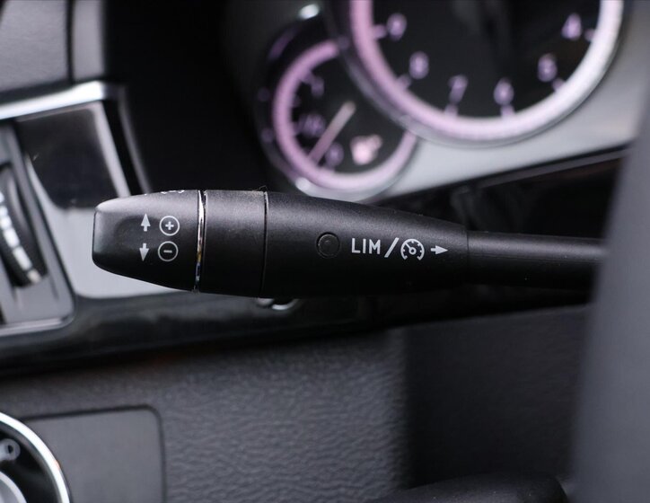 Mercedes-Benz Třídy E Sedan / Limuzína 3,0 l 150 kw