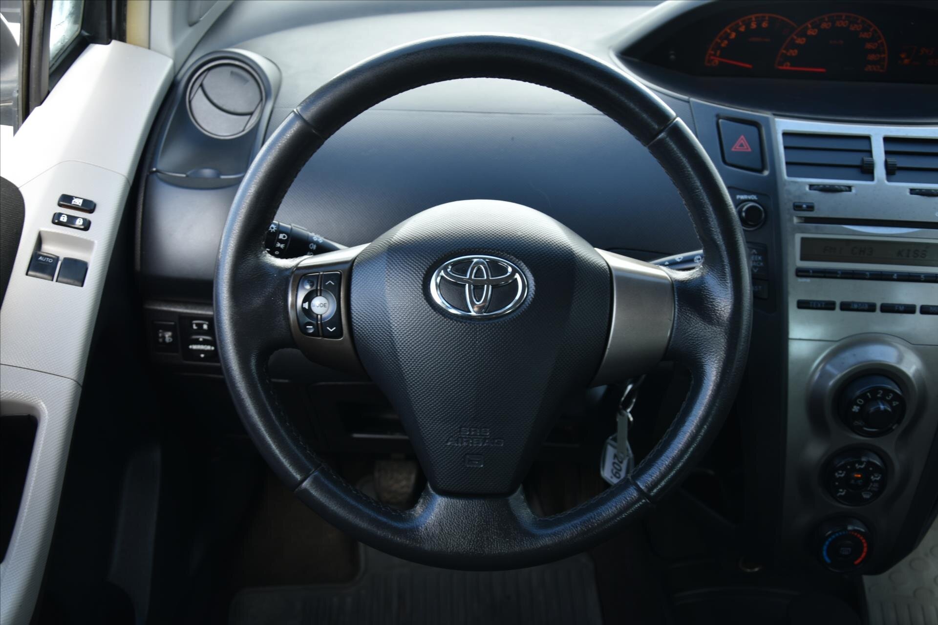 Toyota Yaris Hatchback 1,3 l 73 kw