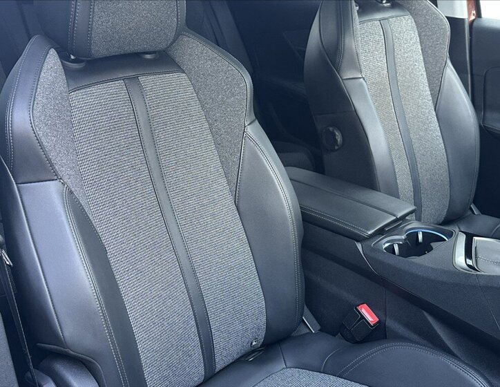 Peugeot 3008 SUV / Terénní 1,2 l 96 kw