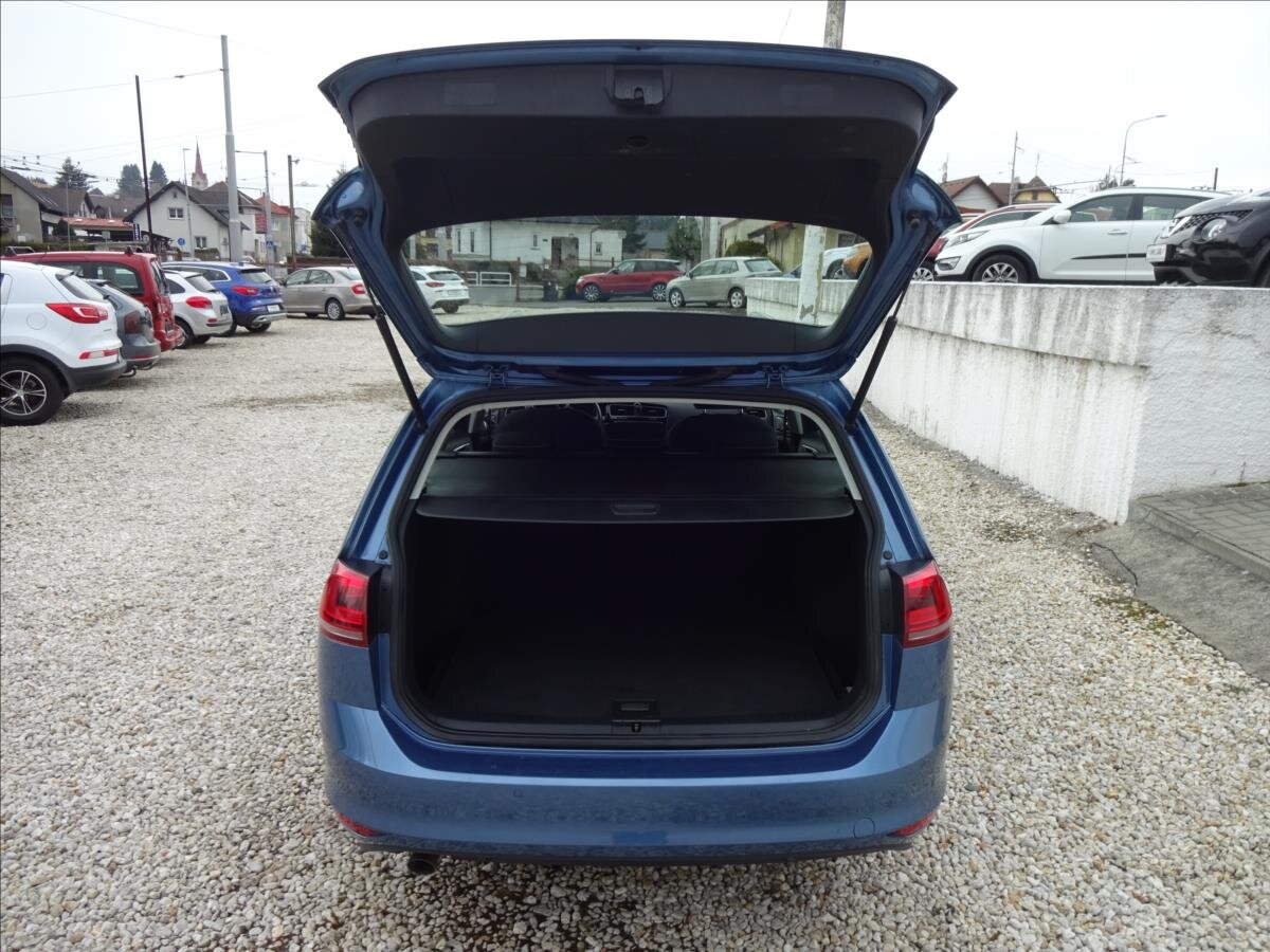 Volkswagen Golf Kombi 1,6 l 77 kw