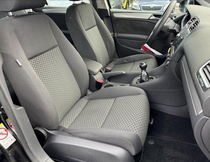 Volkswagen Golf Hatchback 1,6 l 77 kw