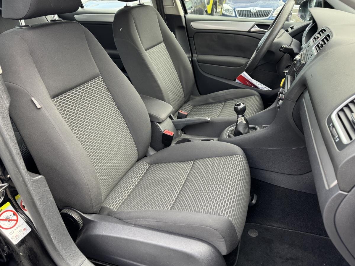 Volkswagen Golf Hatchback 1,6 l 77 kw