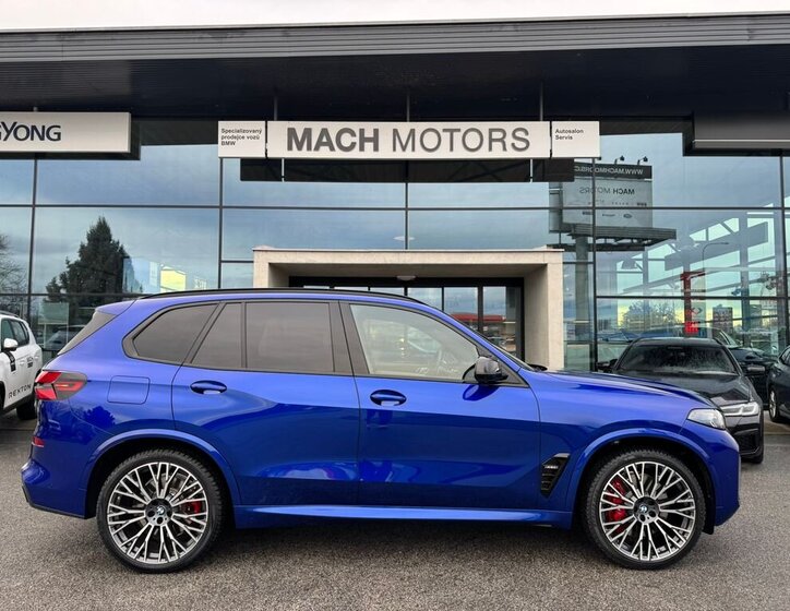 BMW X5 SUV / Terénní 4,4 l 390 kw