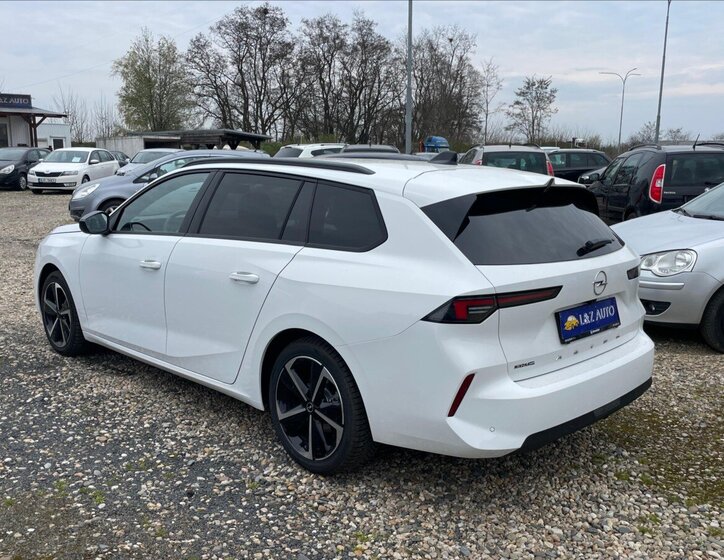 Opel Astra Kombi 1,2 l 96 kw