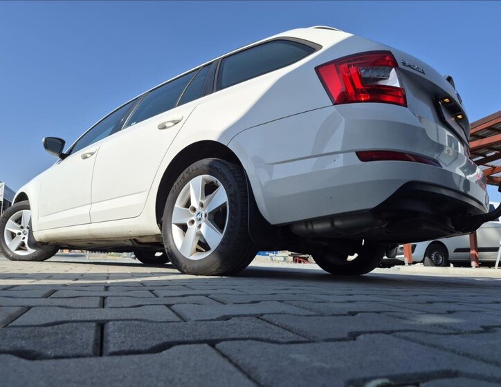 Škoda Octavia Kombi 1,6 l 77 kw