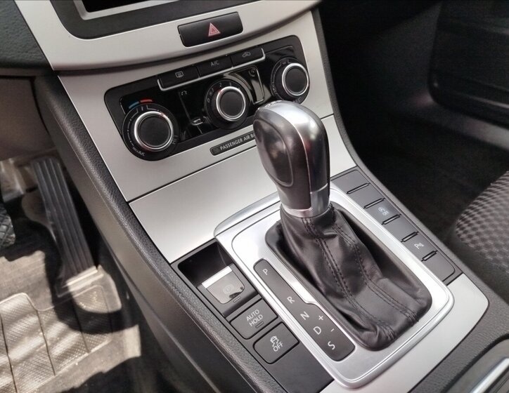 Volkswagen Passat Kombi 2,0 l 103 kw