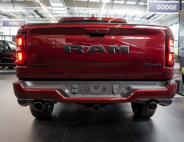 Dodge RAM 4