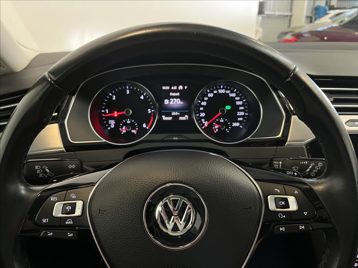 Volkswagen Passat Kombi 2,0 l 140 kw