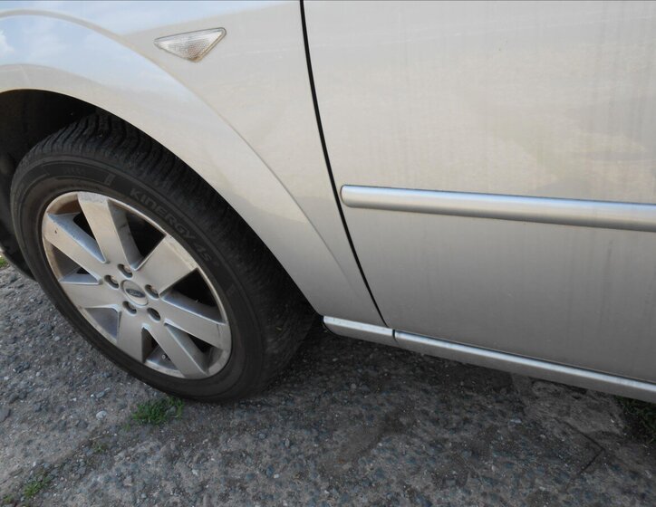 Ford Mondeo Liftback 1,8 l 92 kw