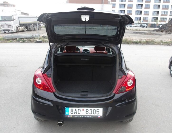 Opel Corsa Hatchback 1,2 l 59 kw