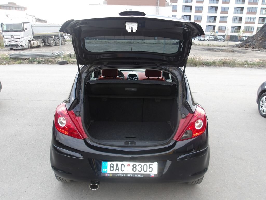 Opel Corsa Hatchback 1,2 l 59 kw
