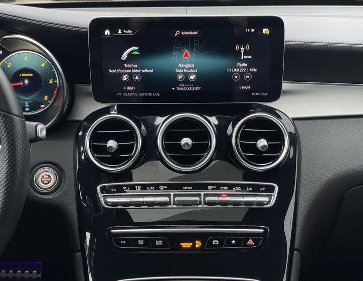 Mercedes-Benz GLC 10