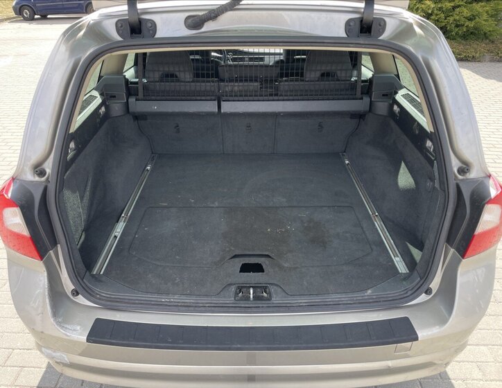 Volvo V70 Kombi 2,0 l 100 kw