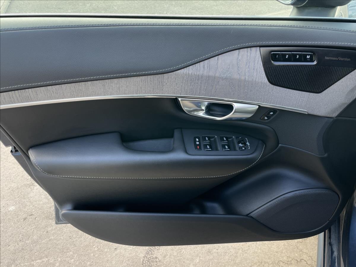 Volvo XC90 SUV 2,0 l 173 kw