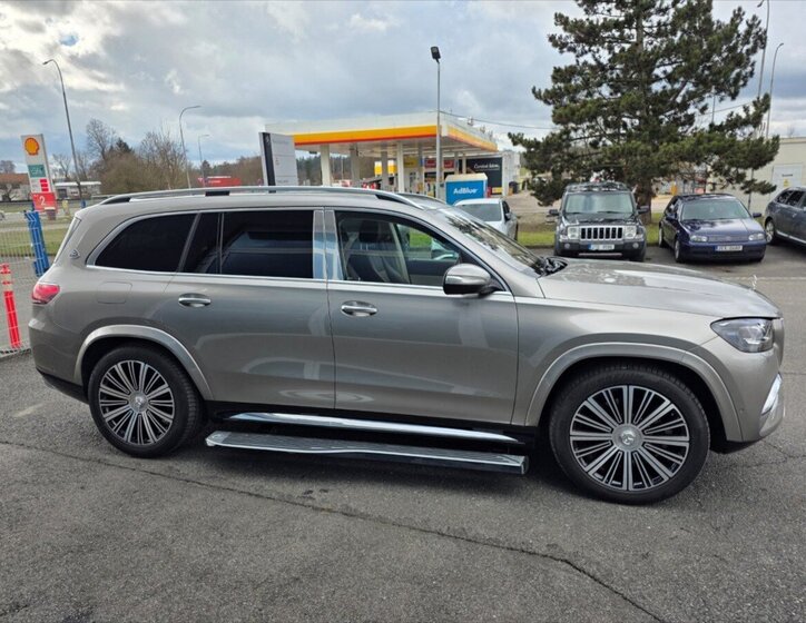 Mercedes-Benz GLS SUV 4,0 l 410 kw