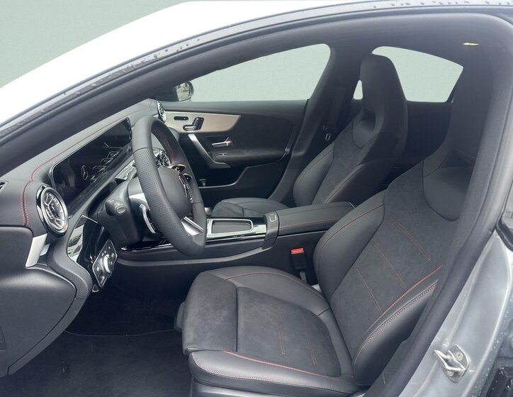 Mercedes-Benz CLA Sedan / Limuzína 1,5 l 120 kw