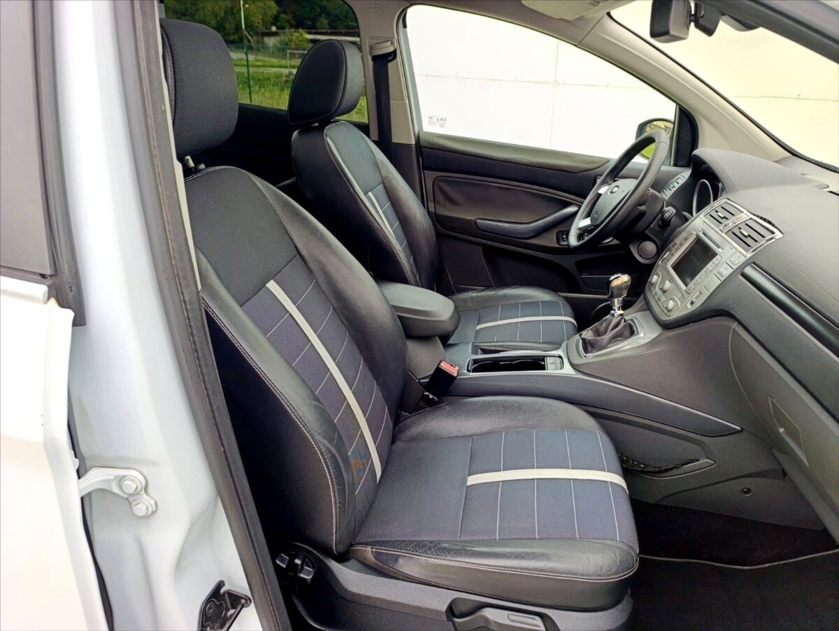 Ford Kuga SUV / Terénní 2,0 l 120 kw