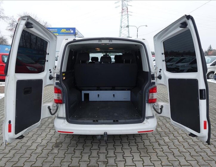 Volkswagen Caravelle Ostatní 2,0 l 132 kw