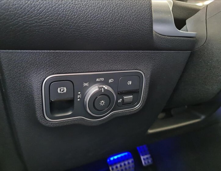 Mercedes-Benz GLB SUV 1,3 l 120 kw