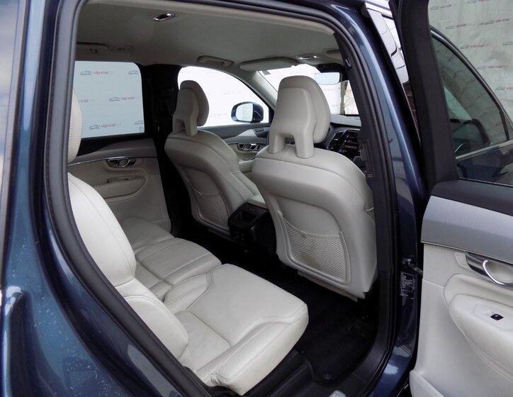 Volvo XC90 21