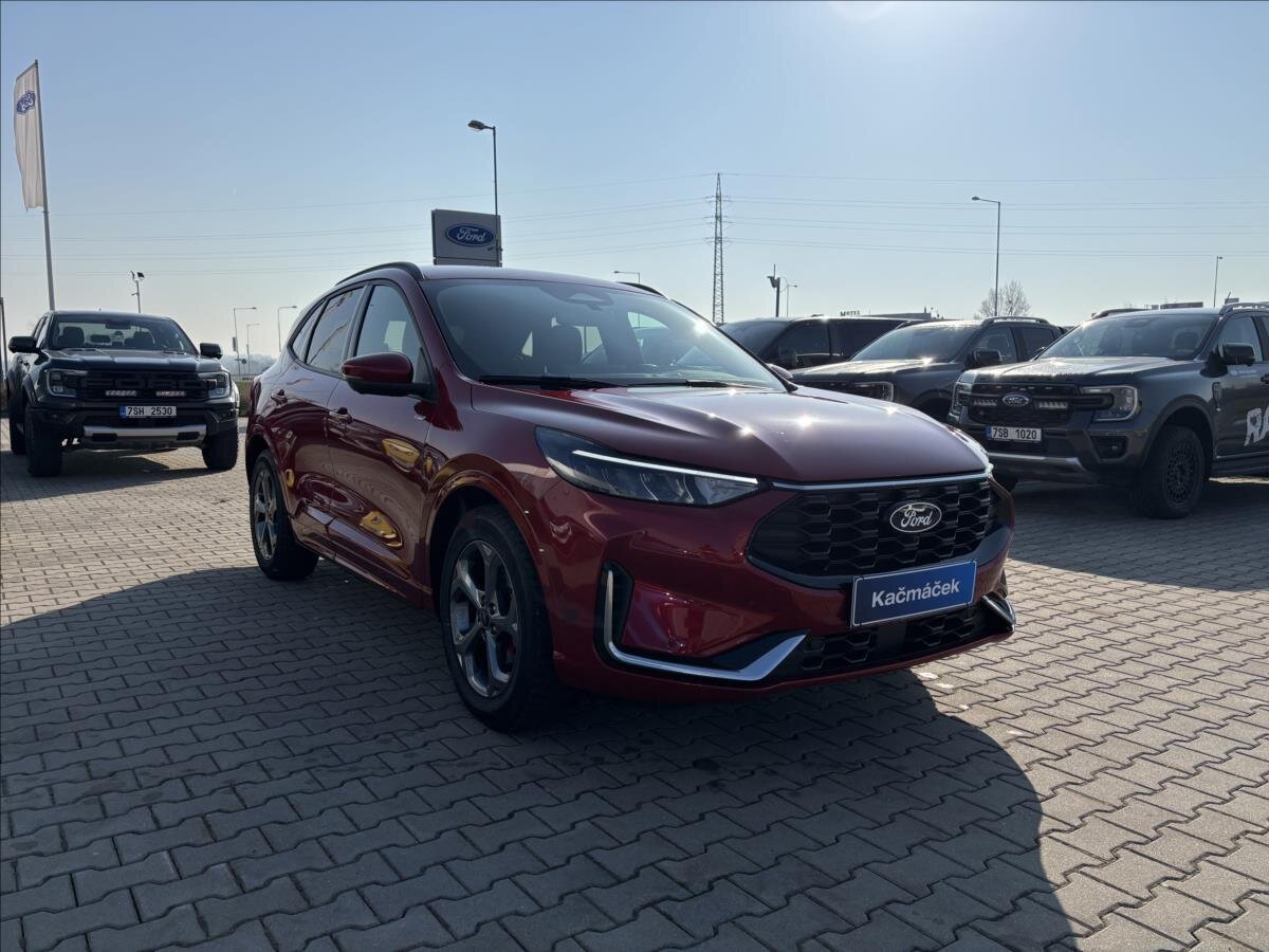 Ford Kuga SUV / Terénní 1,5 l 110 kw