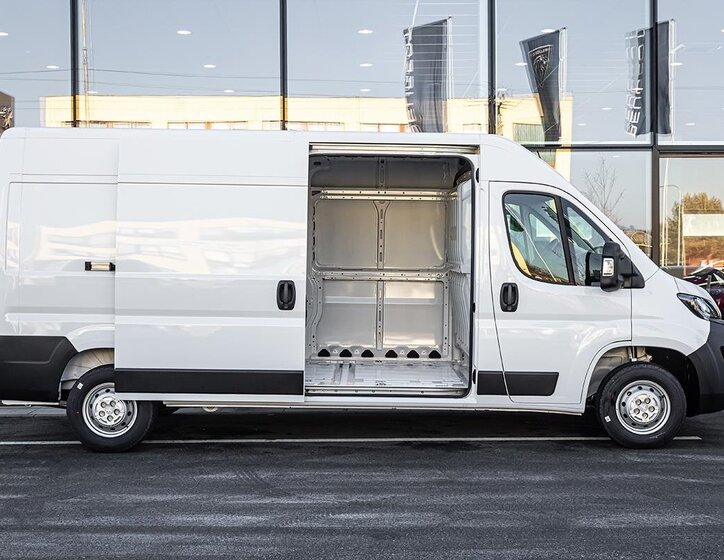 Peugeot Boxer Skříň 2,2 l 130 kw